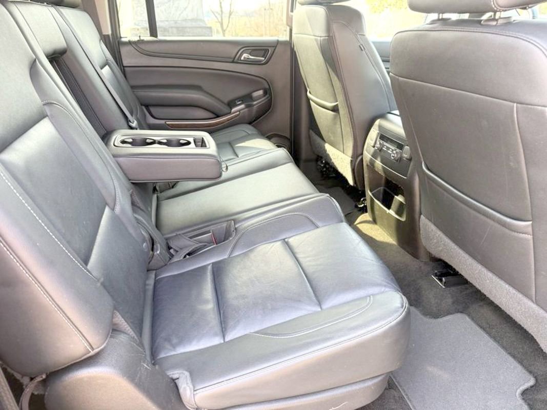 Used 2018 Chevrolet Suburban LT image 34