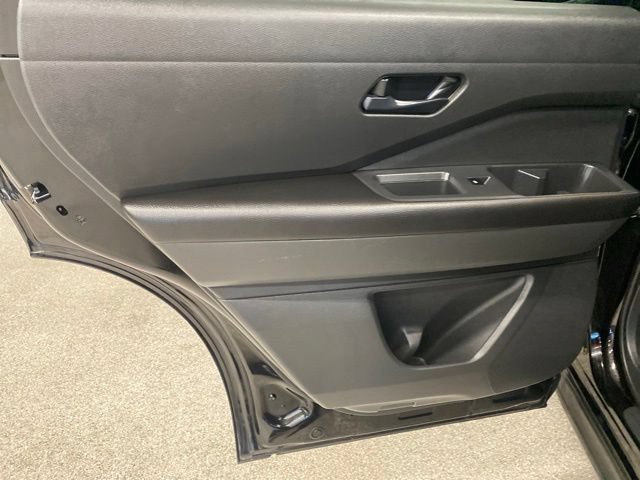 Used 2023 Nissan Pathfinder S AWD/4WD image 29