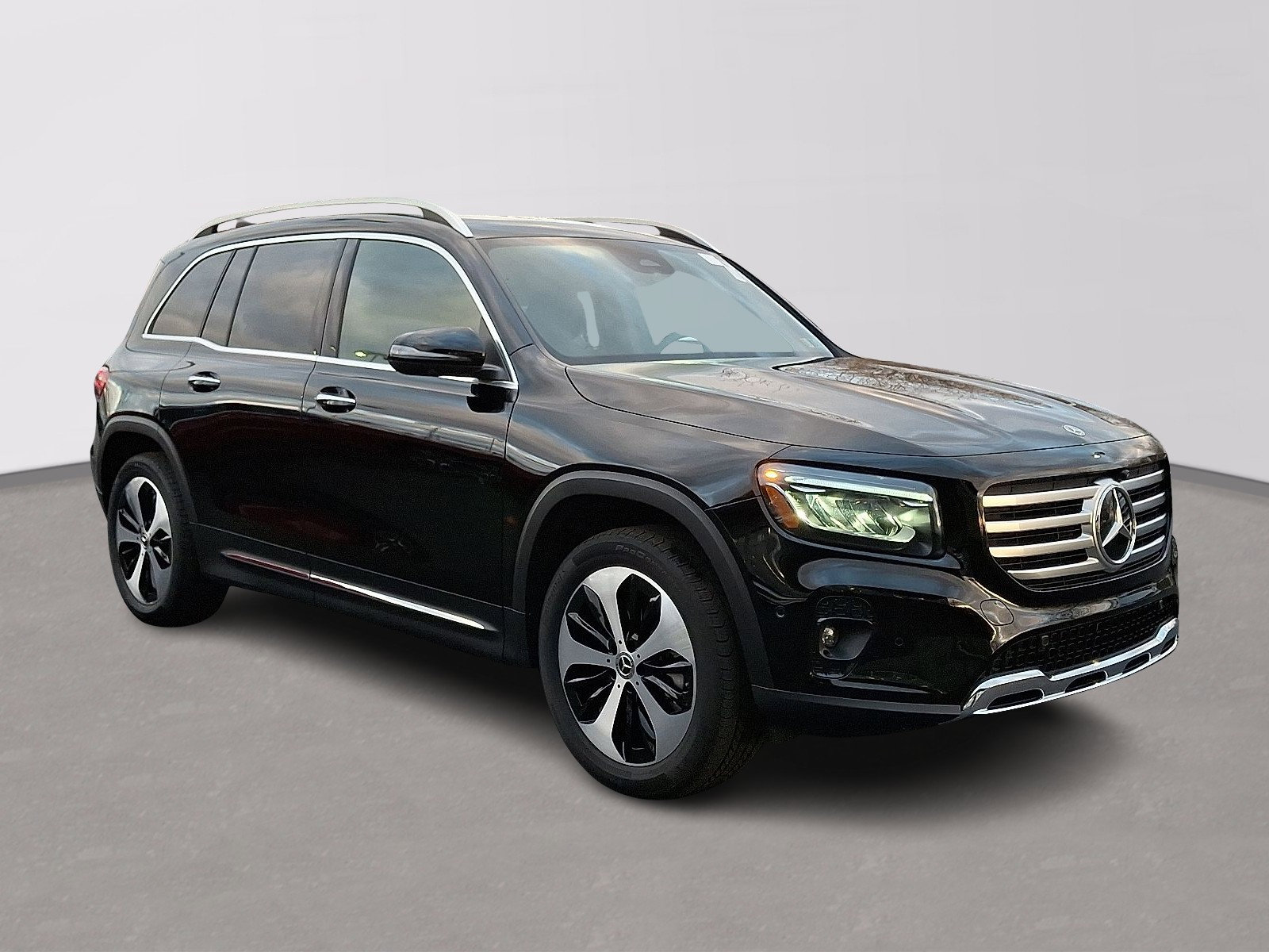 Certified 2025 Mercedes-Benz GLB 250 4MATIC image 3