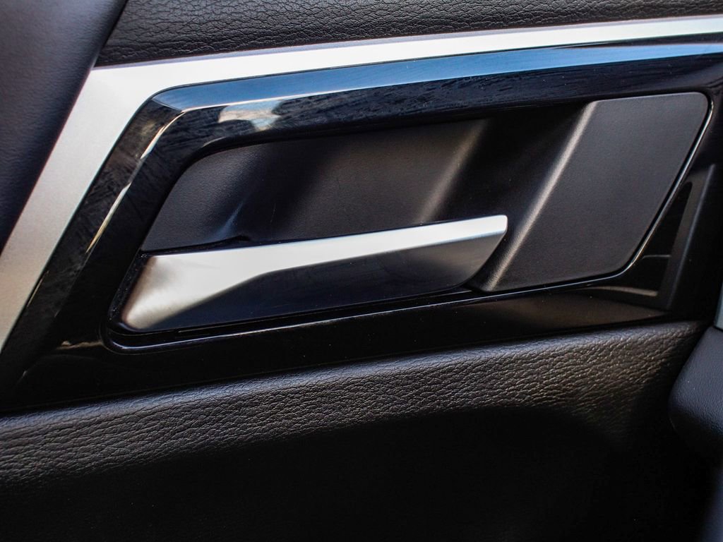 Used 2024 Mitsubishi Outlander SE image 9