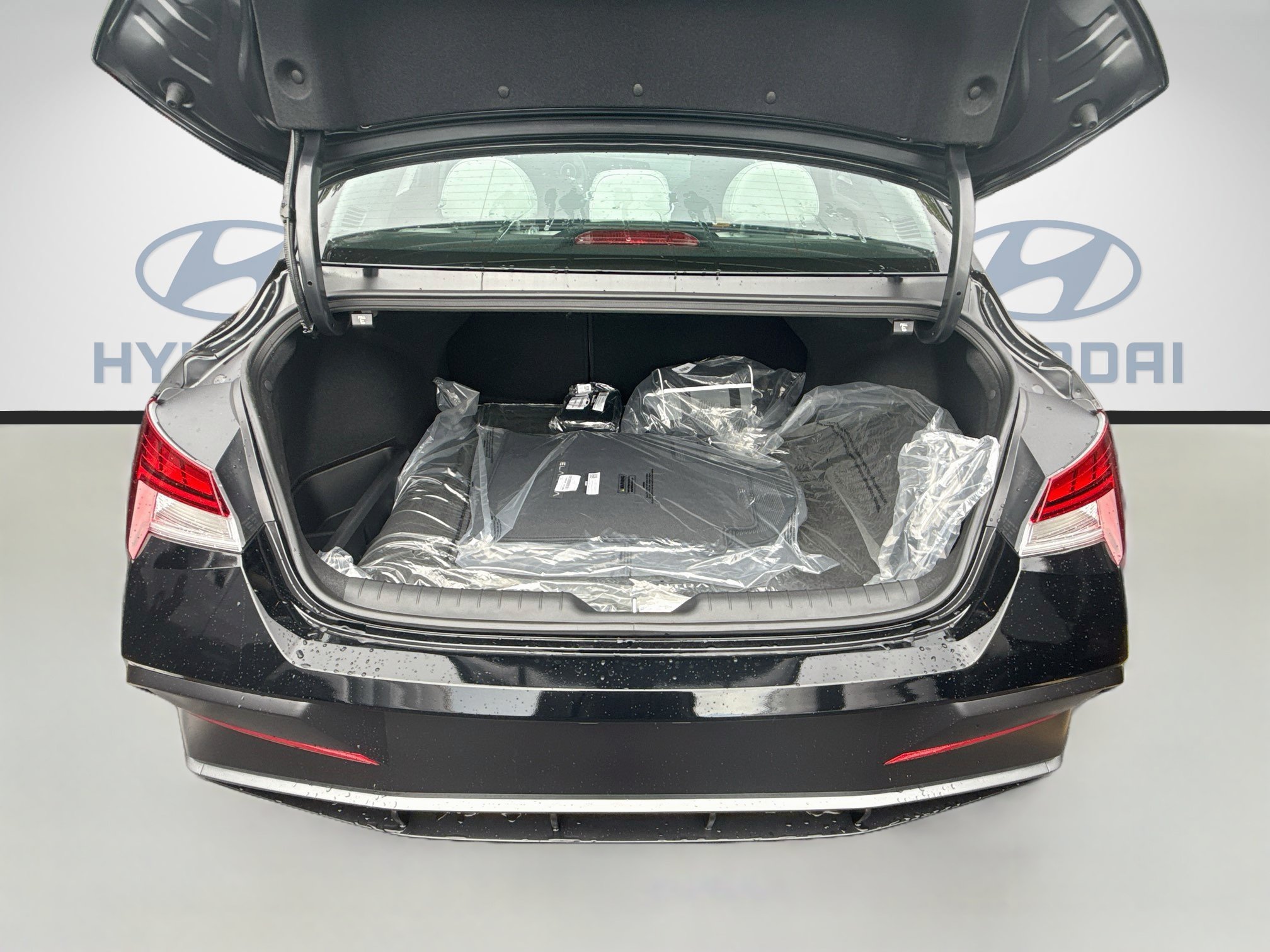 New 2026 Hyundai Elantra Limited FWD image 18