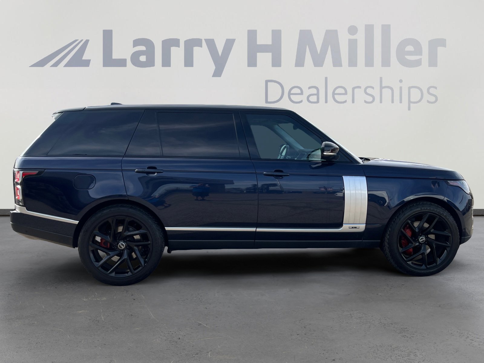 Used 2018 Land Rover Range Rover Long Wheelbase Supercharged image 6