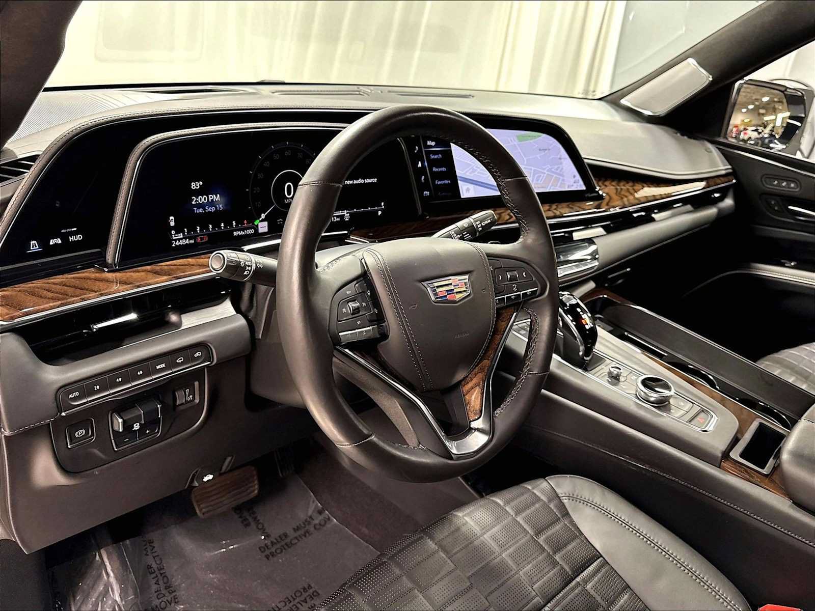 Used 2023 Cadillac Escalade Sport Platinum w/ LPO, ONYX Package AWD/4WD image 6