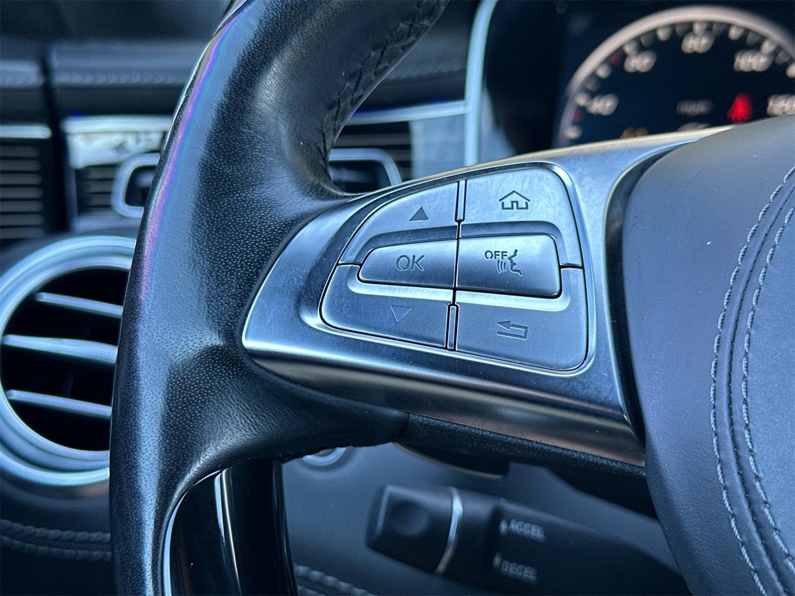 Used 2017 Mercedes-Benz S 550 Cabriolet image 27