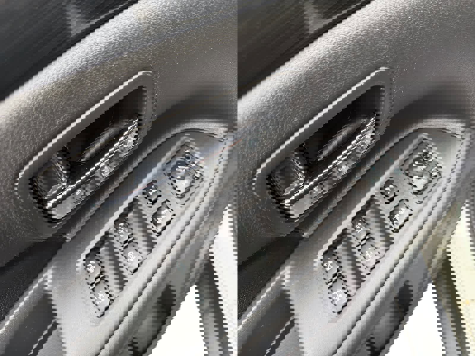 Used 2018 Mitsubishi Outlander SEL image 11