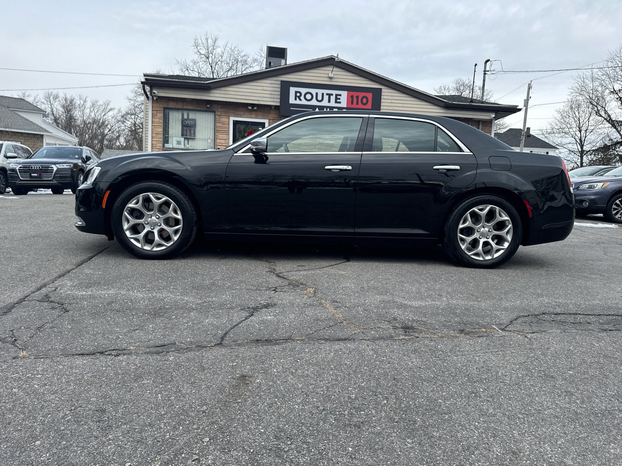 Used 2016 Chrysler 300 C Platinum w/ Safetytec Plus Group image 13