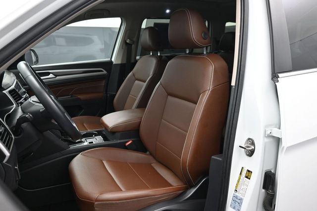 Used 2022 Volkswagen Atlas SE w/ Panoramic Sunroof Package FWD image 5