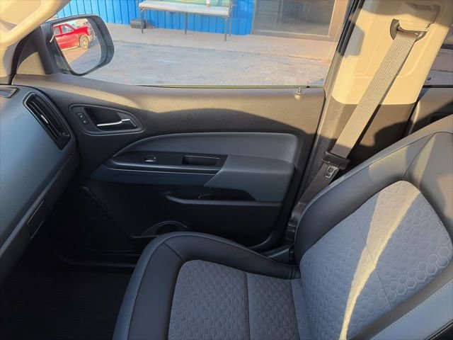 Used 2022 Chevrolet Colorado Z71 AWD/4WD image 21