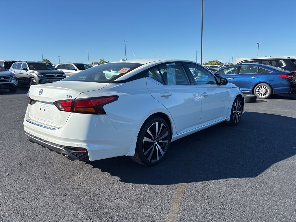 Used 2021 Nissan Altima 2.5 SR w/ SR Premium Package image 5