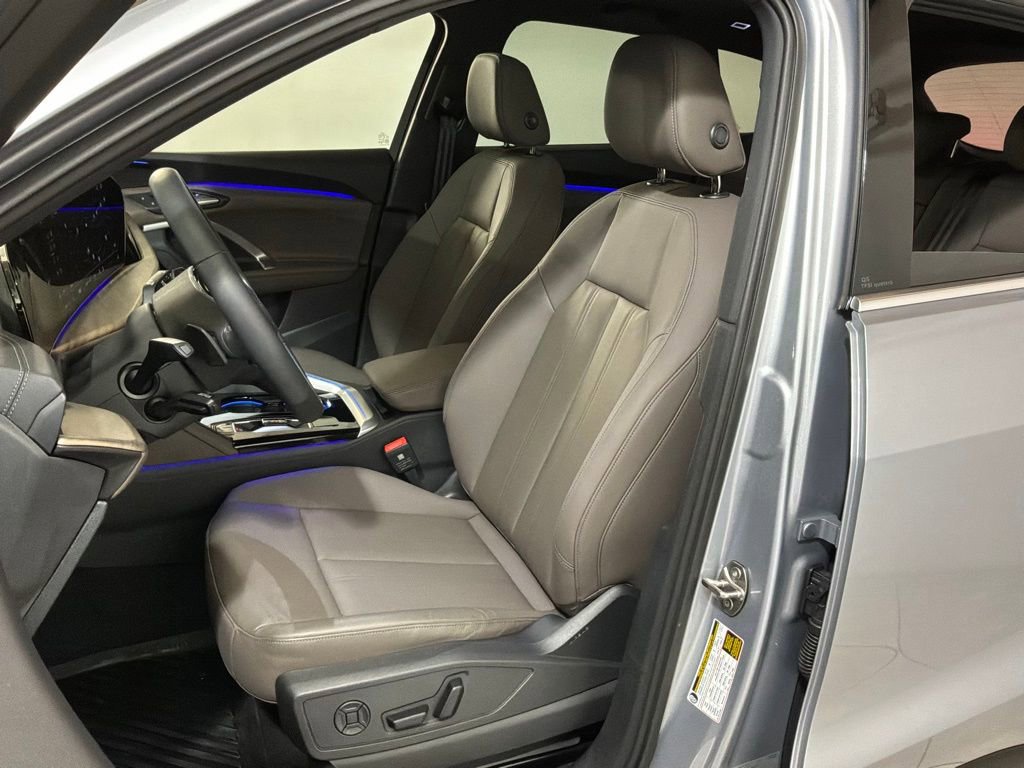 Certified 2025 Audi Q5 Premium w/ Convenience Package image 8