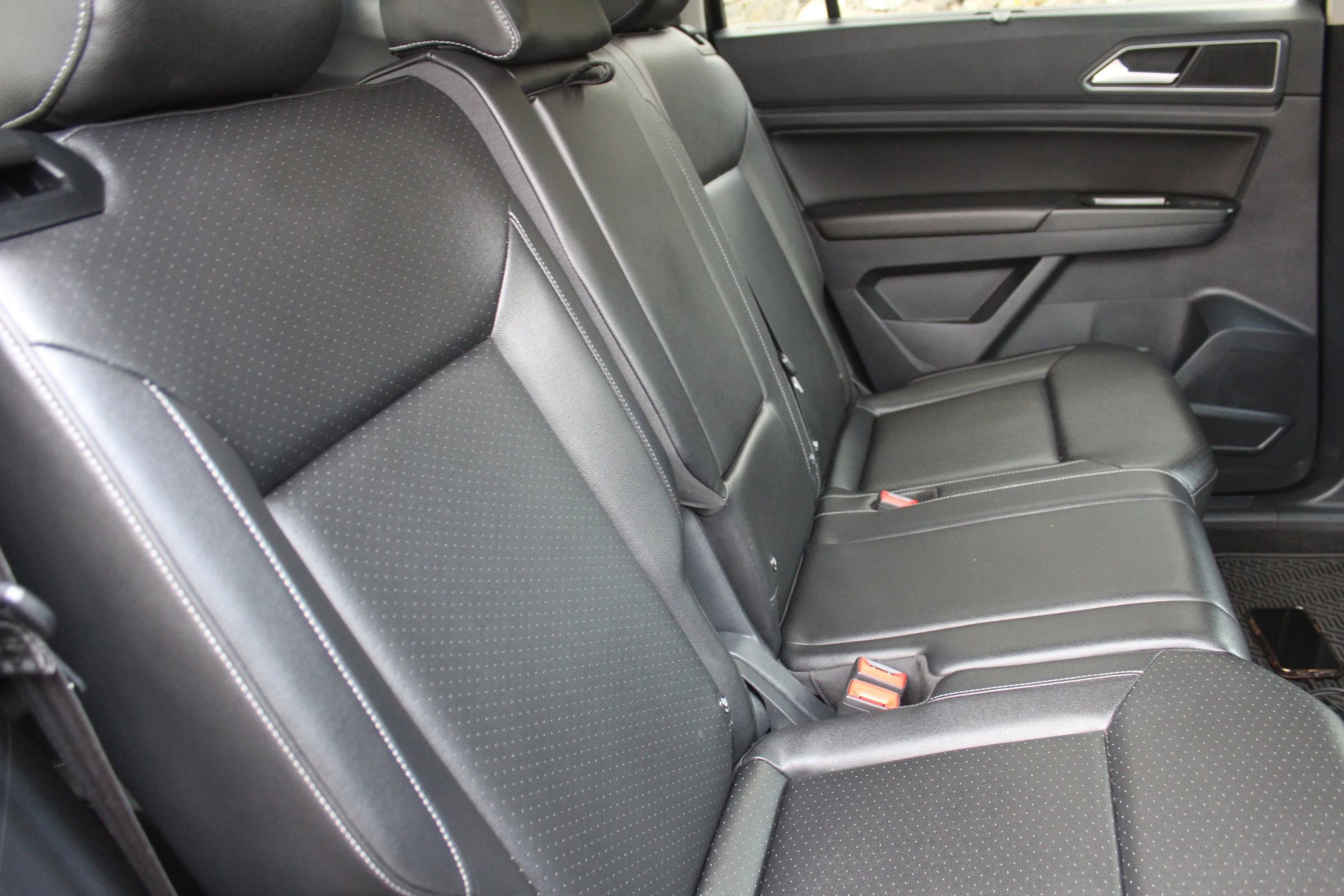 Used 2018 Volkswagen Atlas SE AWD/4WD image 16