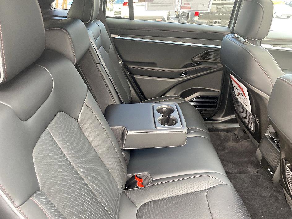 Used 2025 Jeep Wagoneer S Limited image 22