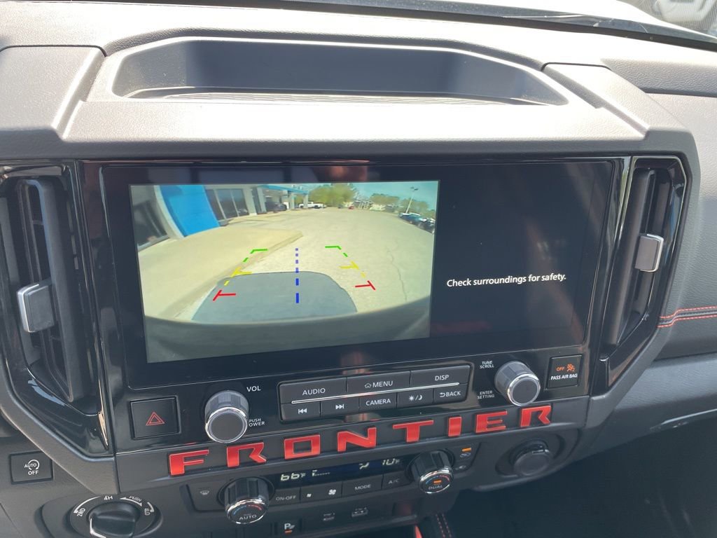 Used 2025 Nissan Frontier PRO-4X AWD/4WD image 11