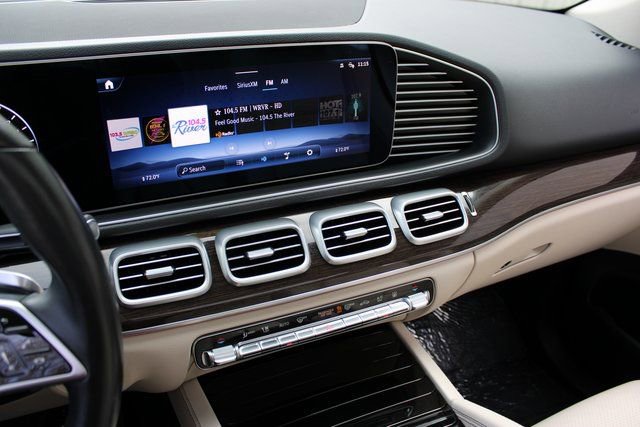 Used 2024 Mercedes-Benz GLE 450e 4MATIC w/ Warmth & Comfort Package image 18