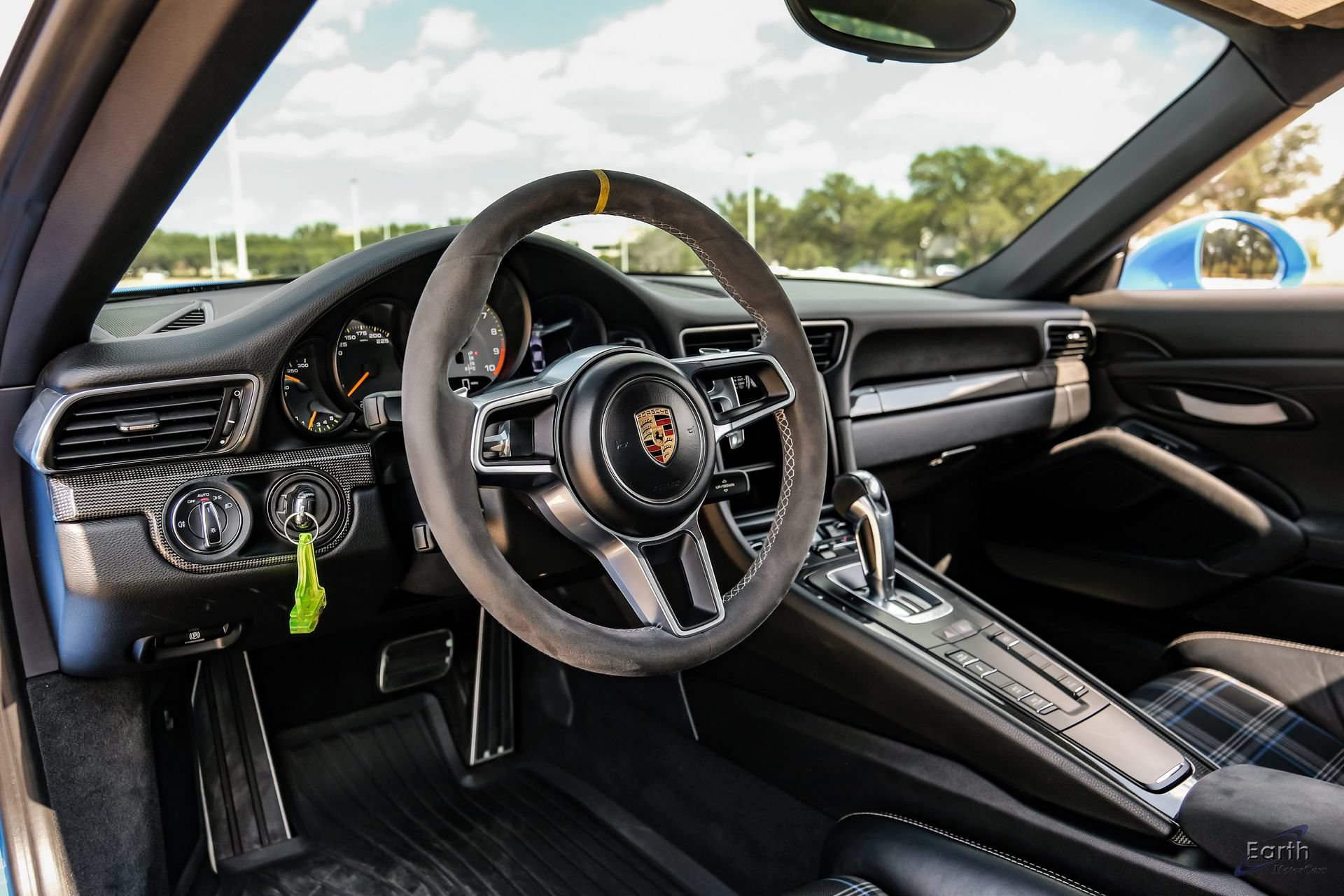 Used 2016 Porsche 911 GT3 RS RWD image 3