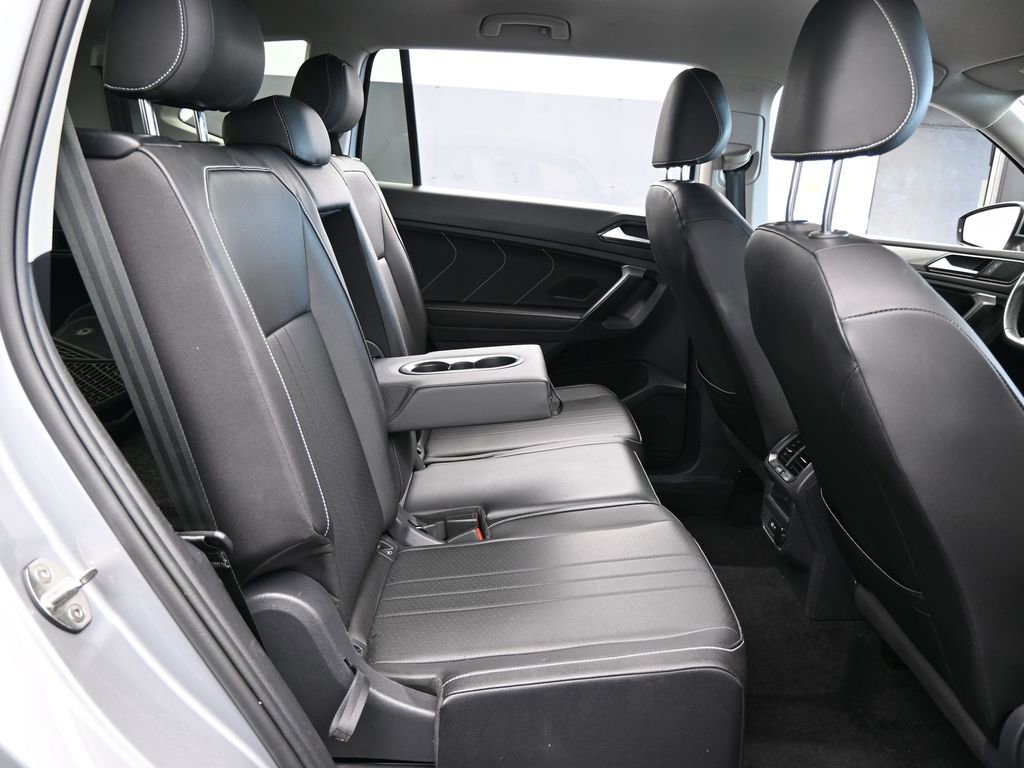 Used 2023 Volkswagen Tiguan SE image 38