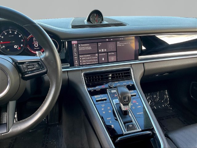 Used 2021 Porsche Panamera RWD image 11