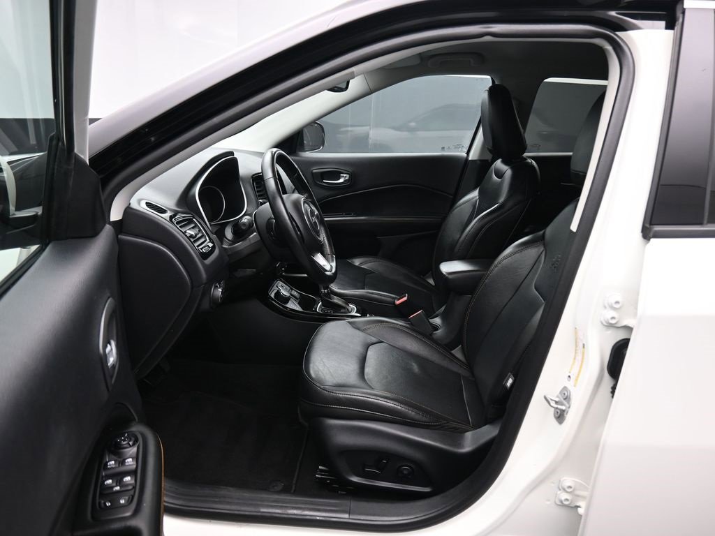 Used 2020 Jeep Compass Limited image 11