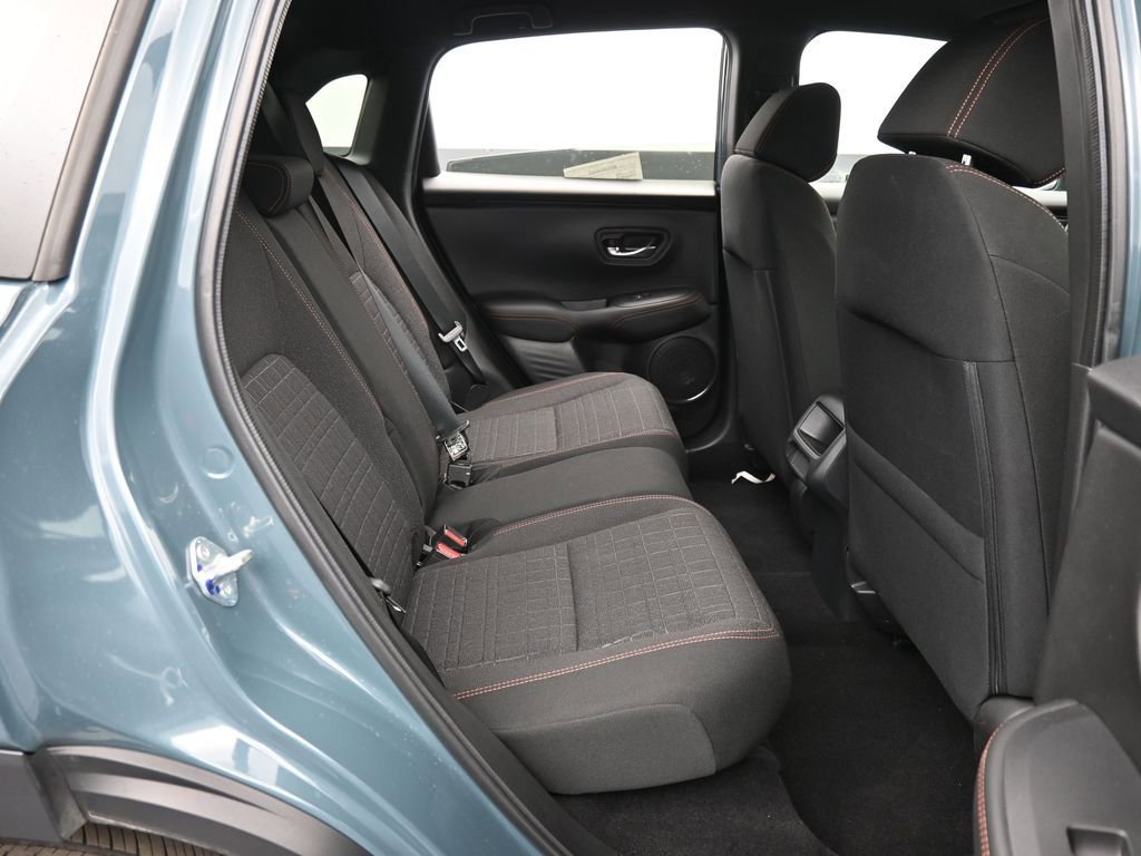 Certified 2025 Honda HR-V Sport image 37