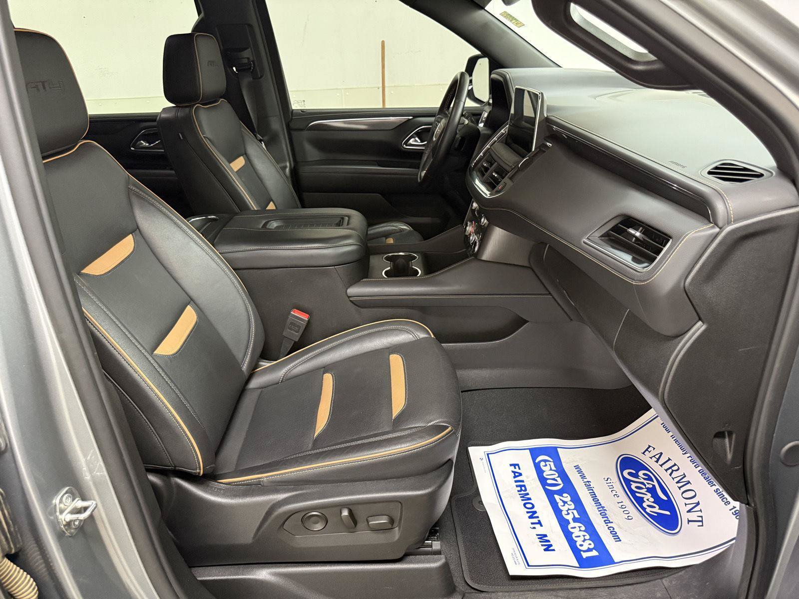 Used 2024 GMC Yukon XL AT4 w/ AT4 Premium Plus Package AWD/4WD image 36