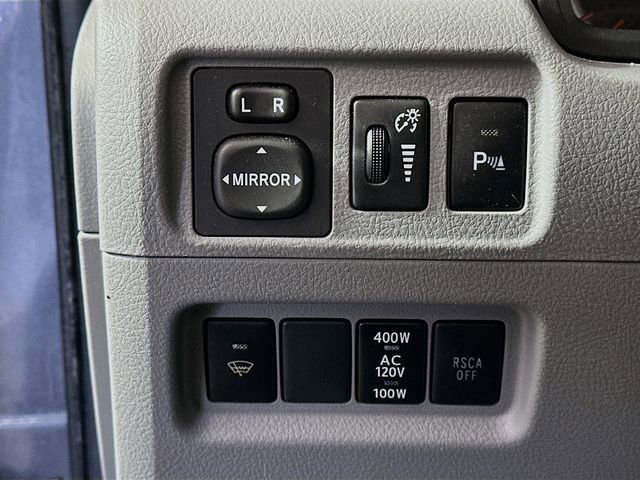 Used 2021 Nissan Titan SL w/ Moonroof Package image 11