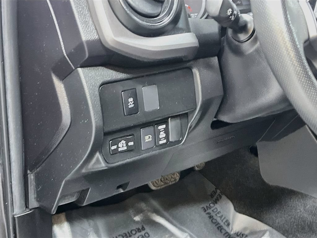 Used 2022 Toyota Tacoma TRD Off-Road AWD/4WD image 10