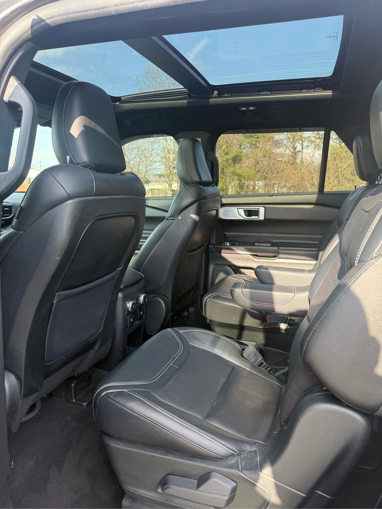 Used 2020 Ford Explorer ST w/ Premium Technology Package image 12
