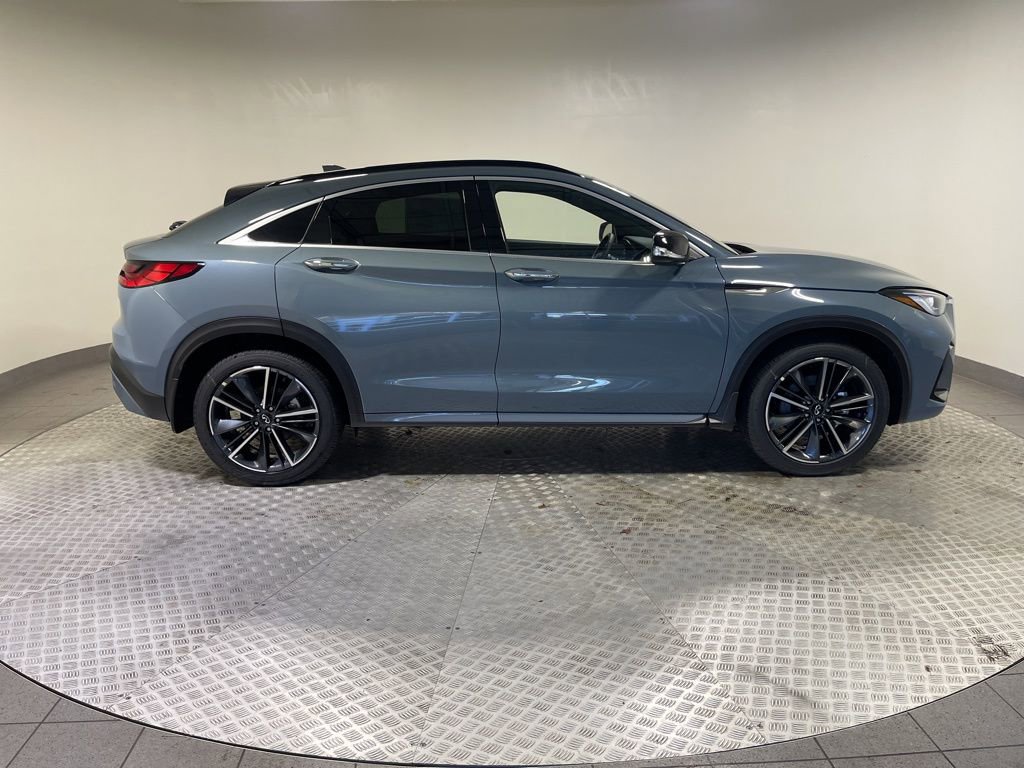 Certified 2025 INFINITI QX55 Luxe w/ Cargo Package image 9