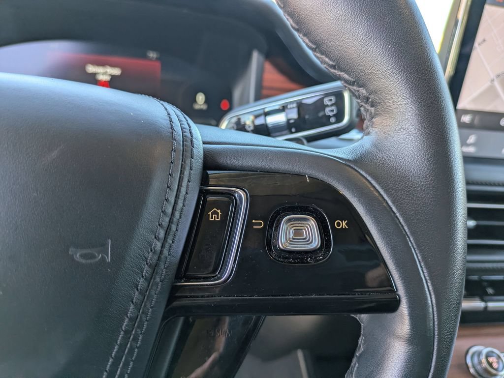 Used 2024 Lincoln Aviator Reserve AWD/4WD image 23