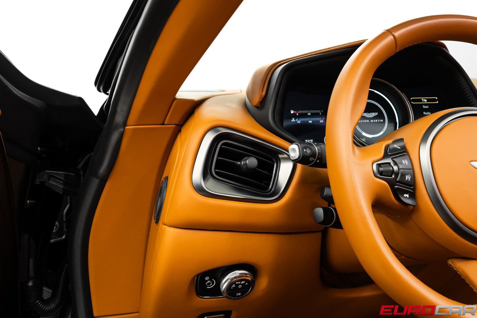 Used 2019 Aston Martin DB11 Volante RWD image 28