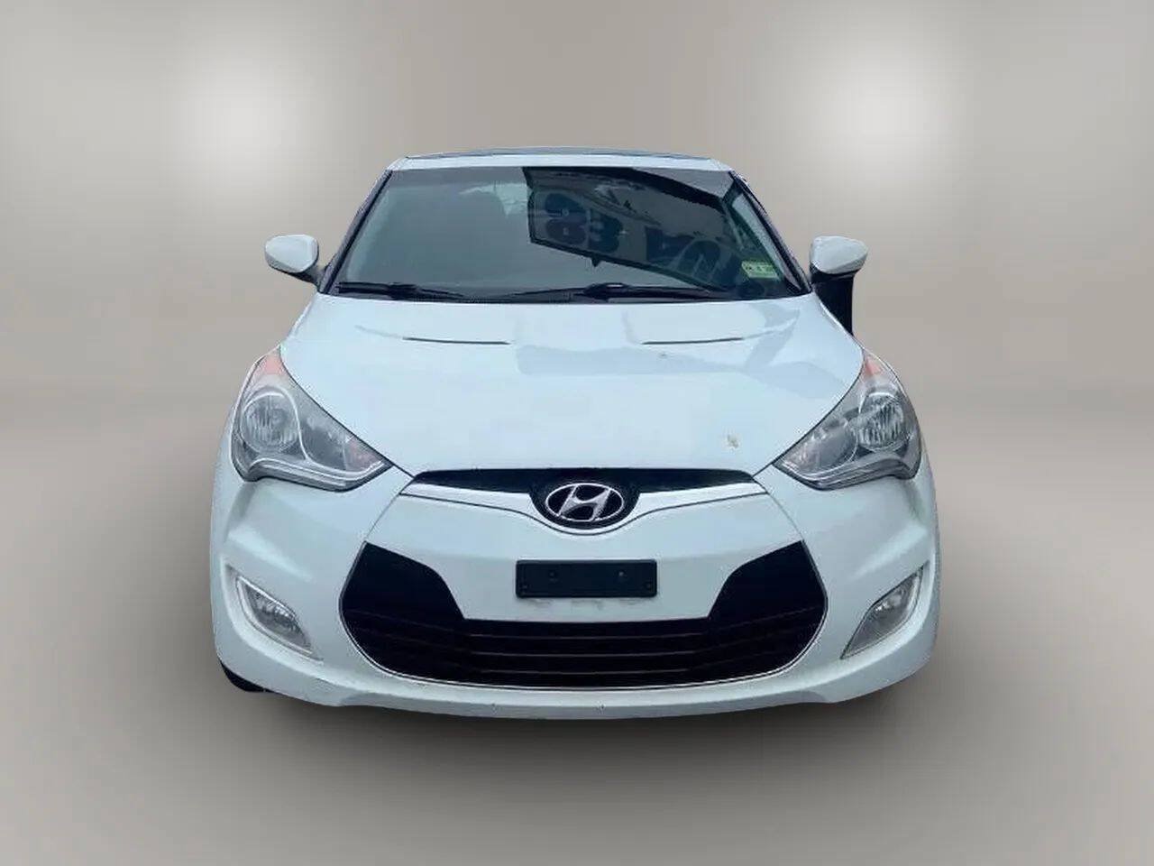 Used 2012 Hyundai Veloster w/ Style Pkg FWD image 2