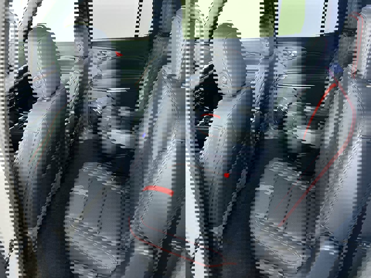 Used 2024 Chevrolet Traverse RS w/ LPO, Floor Liner Package image 26