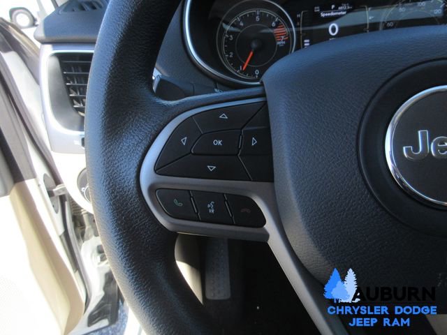 Used 2019 Jeep Cherokee Latitude w/ Popular Appearance Group image 25