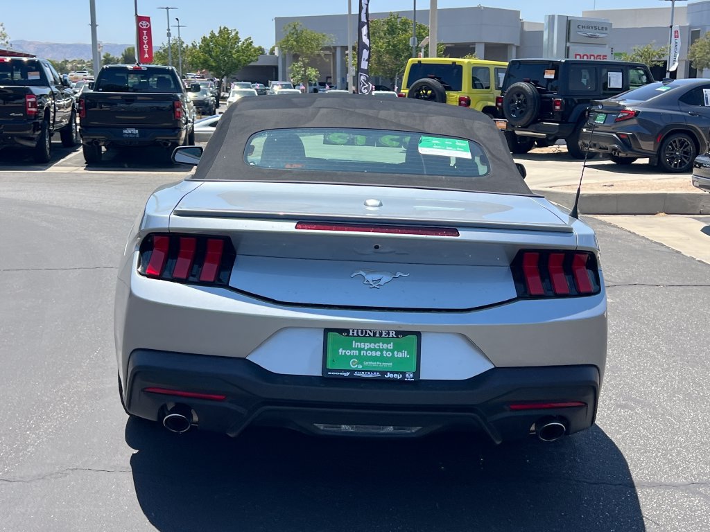 Used 2025 Ford Mustang Premium RWD image 6
