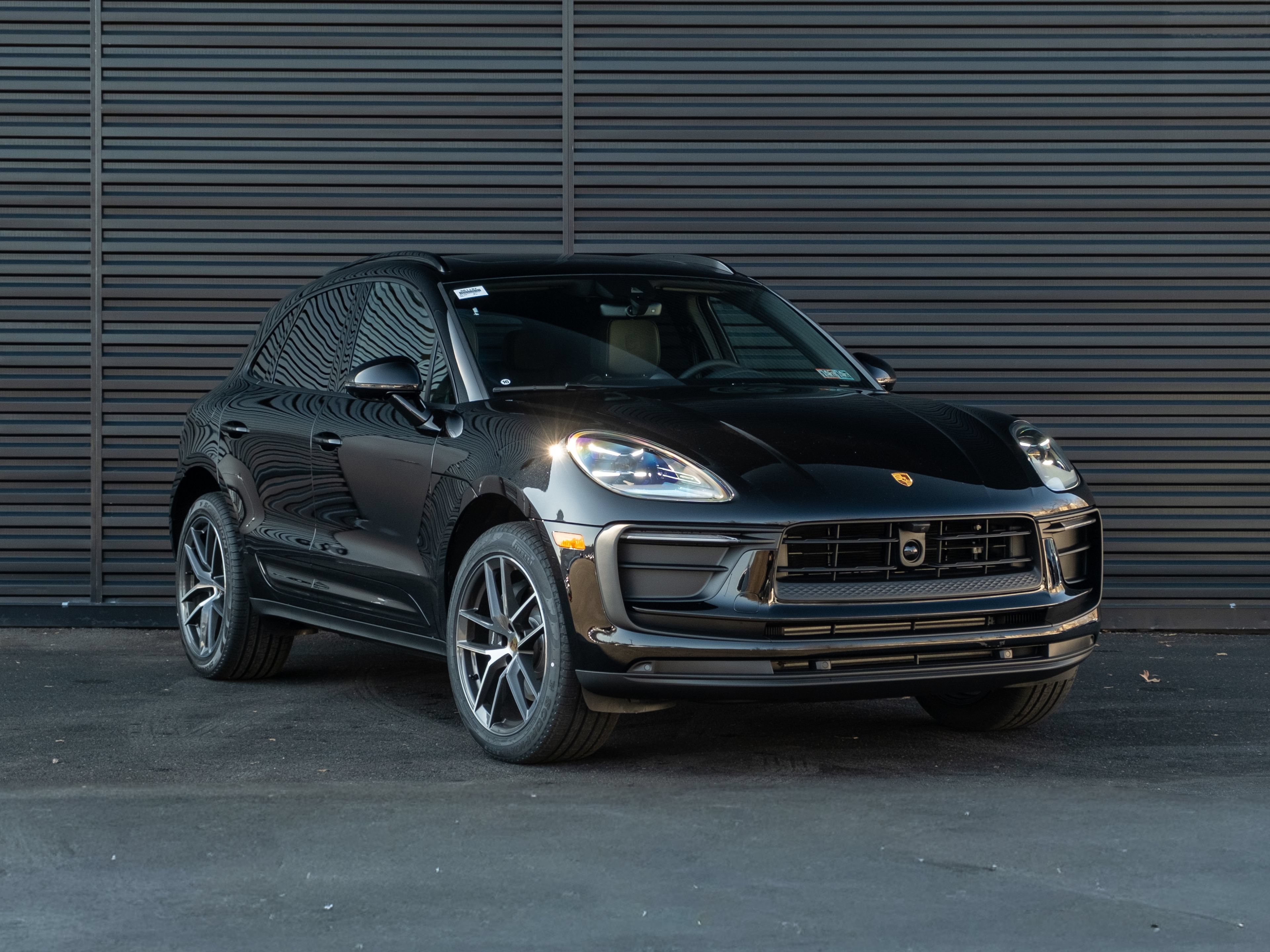 Certified 2026 Porsche Macan Turbo AWD/4WD image 10