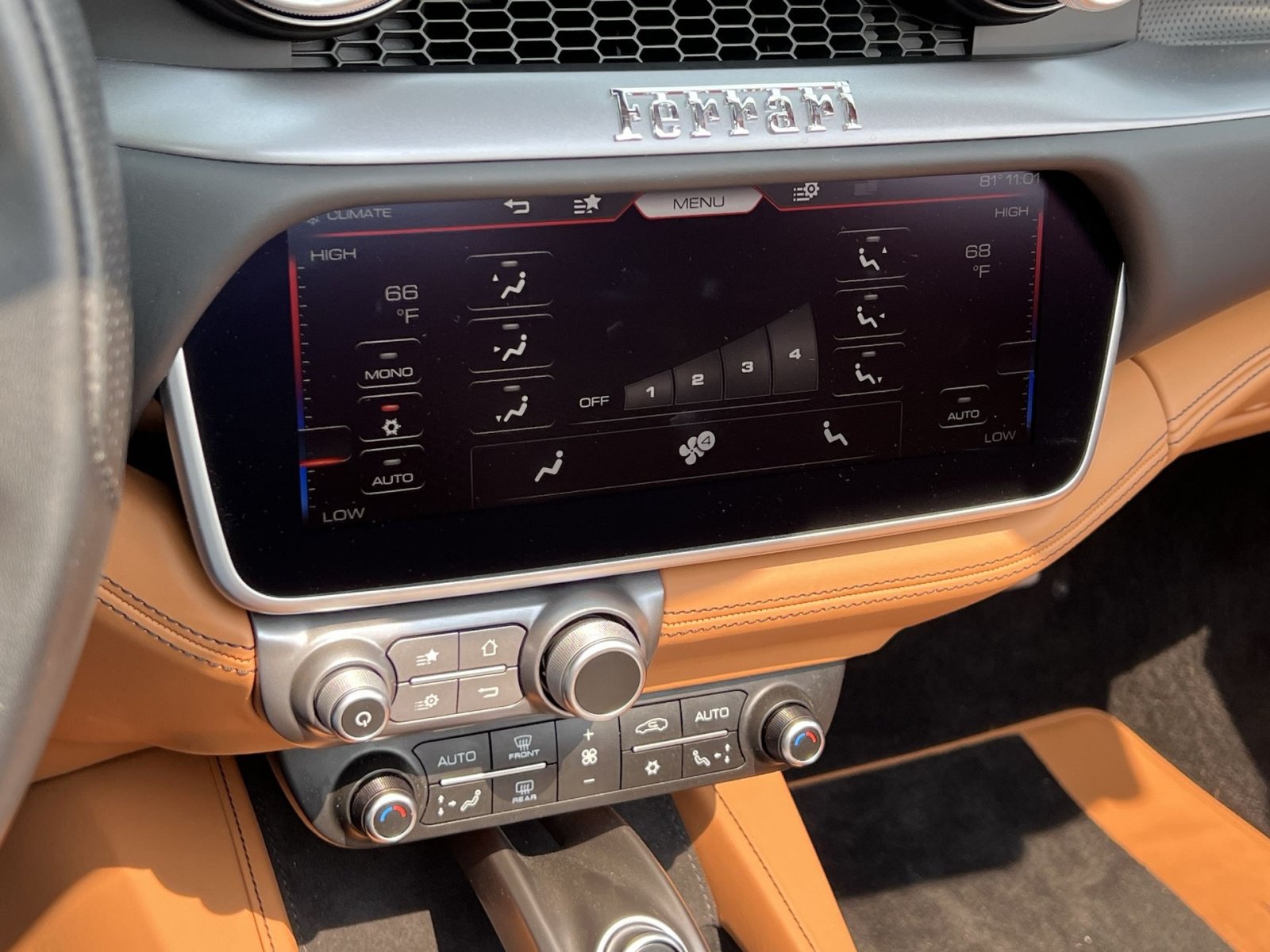 Used 2020 Ferrari Portofino RWD image 26