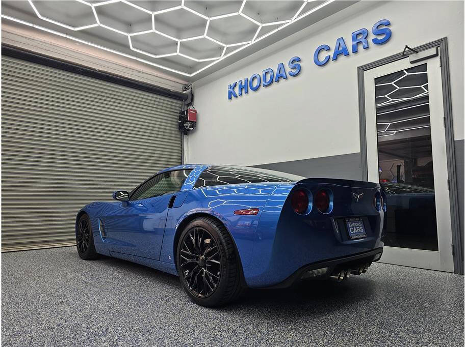 Used 2009 Chevrolet Corvette Coupe w/ Preferred Equipment Group RWD image 3