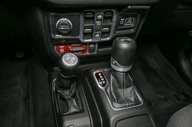 Used 2024 Jeep Wrangler Unlimited AWD/4WD image 29