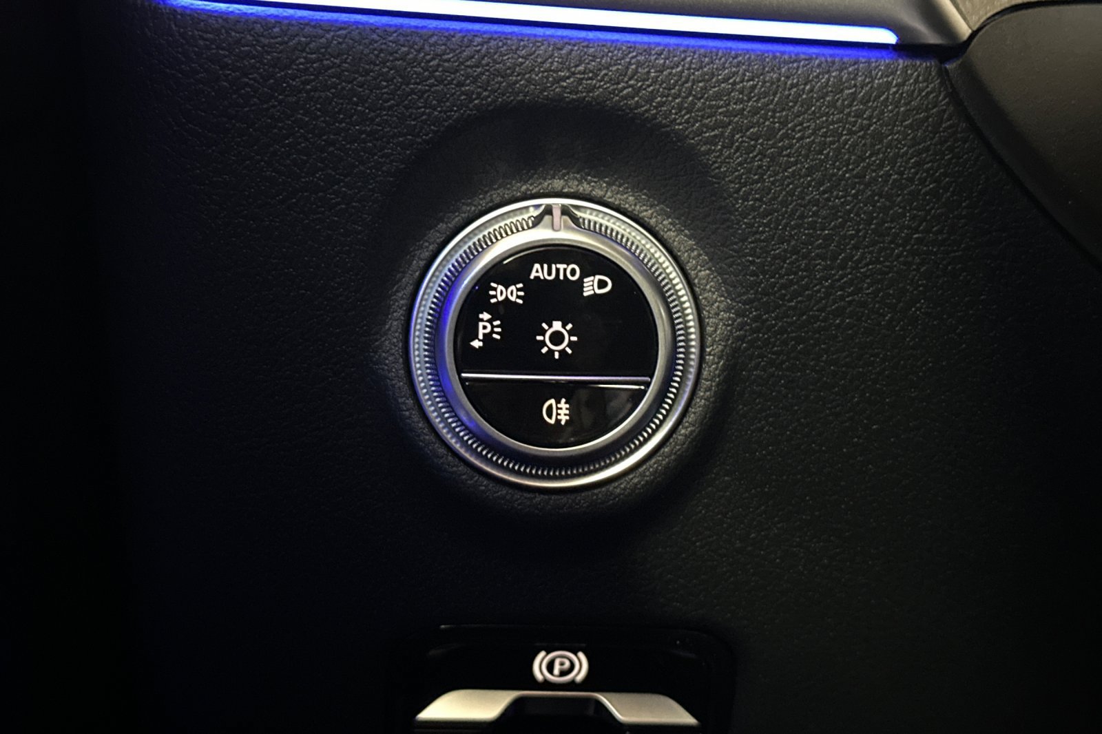 Certified 2026 Mercedes-Benz CLE 450 4MATIC Coupe image 36
