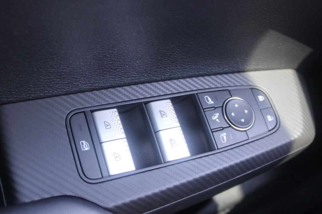 Used 2026 Nissan Rogue SL AWD/4WD image 44