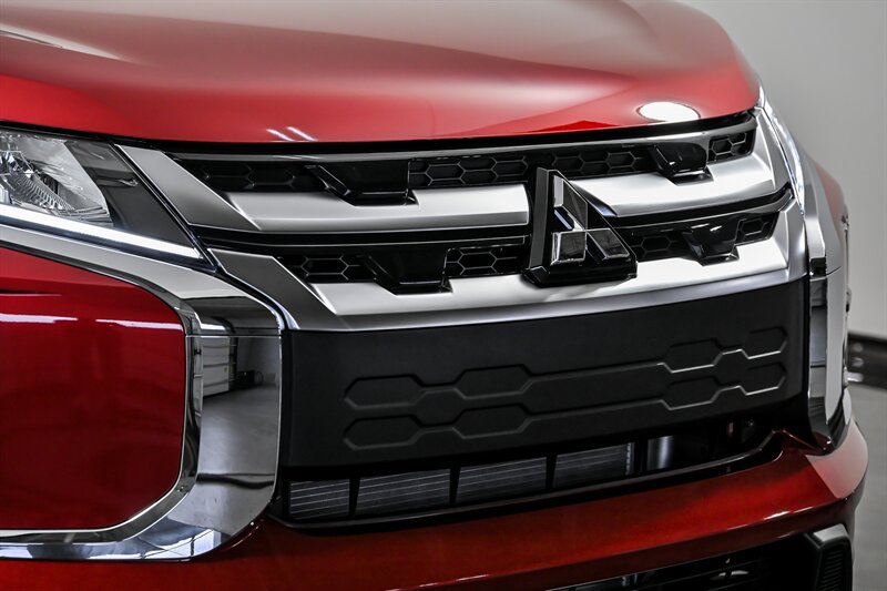 New 2027 Mitsubishi Outlander Sport SEL AWD/4WD image 4