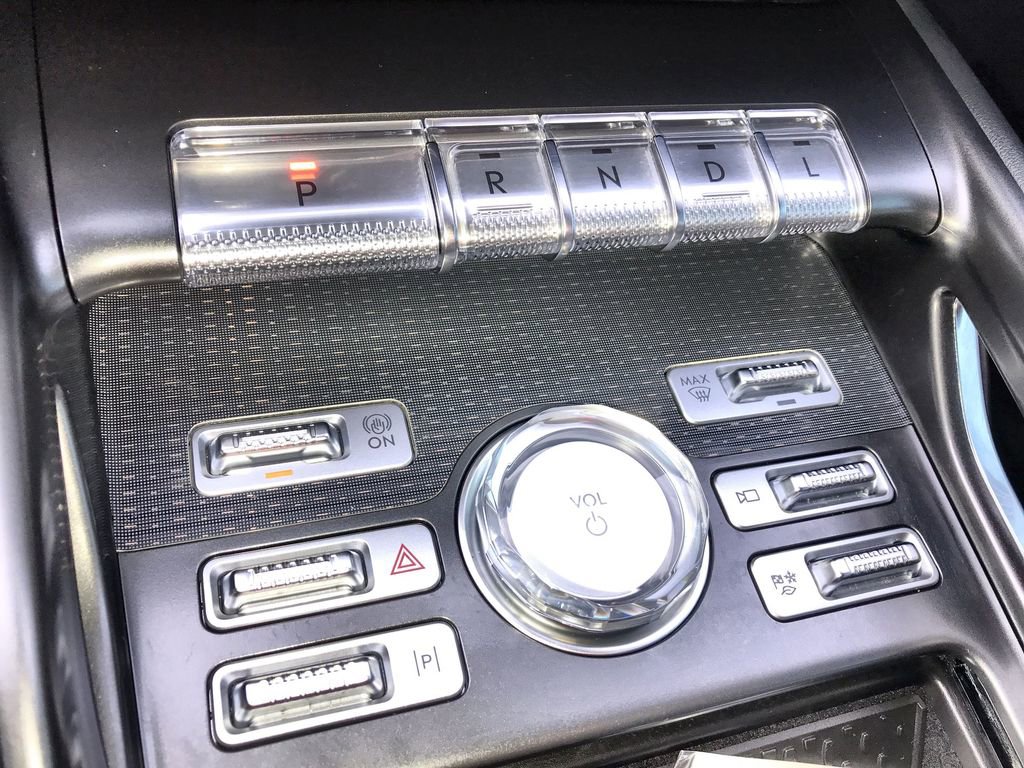 Used 2025 Lincoln Nautilus Premier w/ Jet Appearance Package image 20