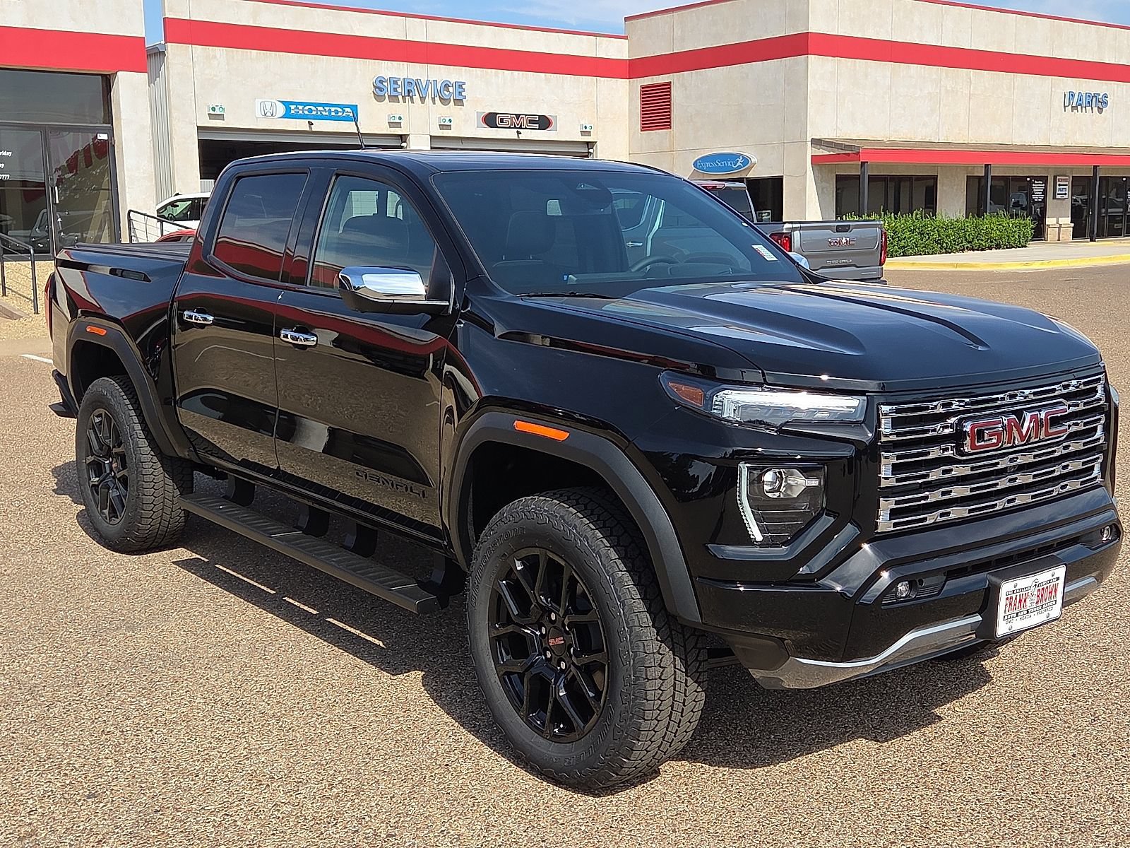 New 2026 GMC Canyon Denali w/ LPO, Denali Black Edition AWD/4WD image 5