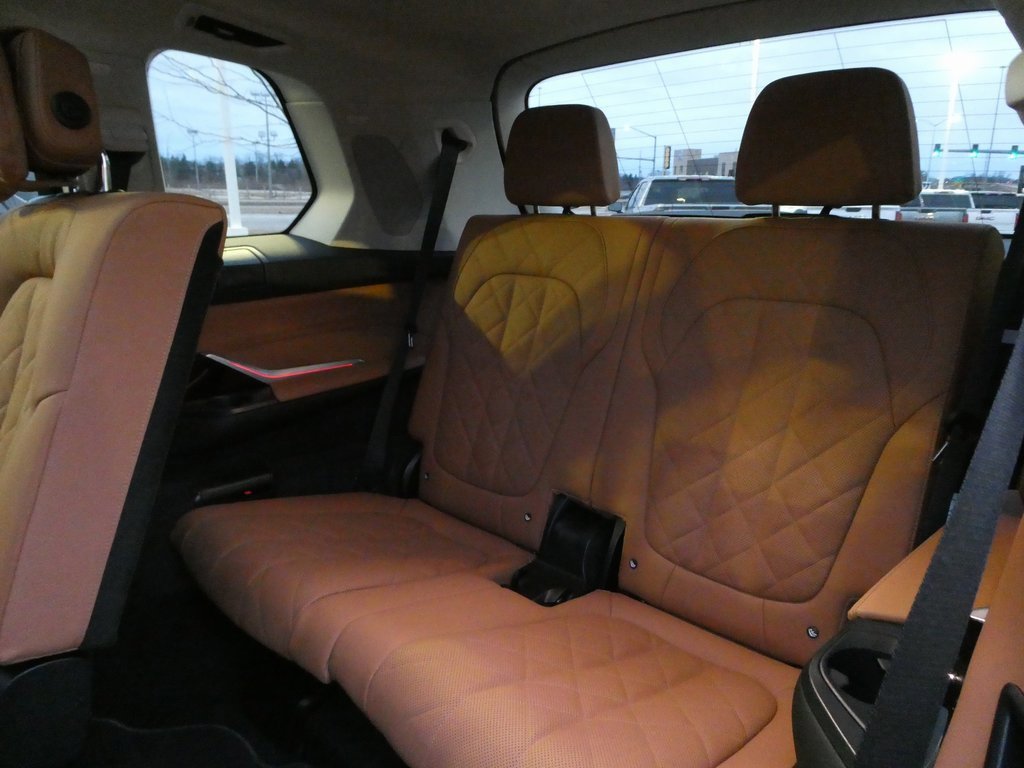 Used 2026 BMW X7 xDrive40i image 61