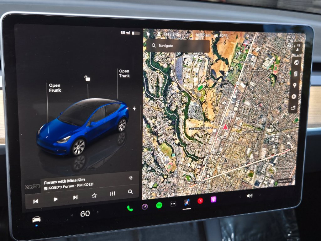 Used 2023 Tesla Model Y Long Range AWD/4WD image 18