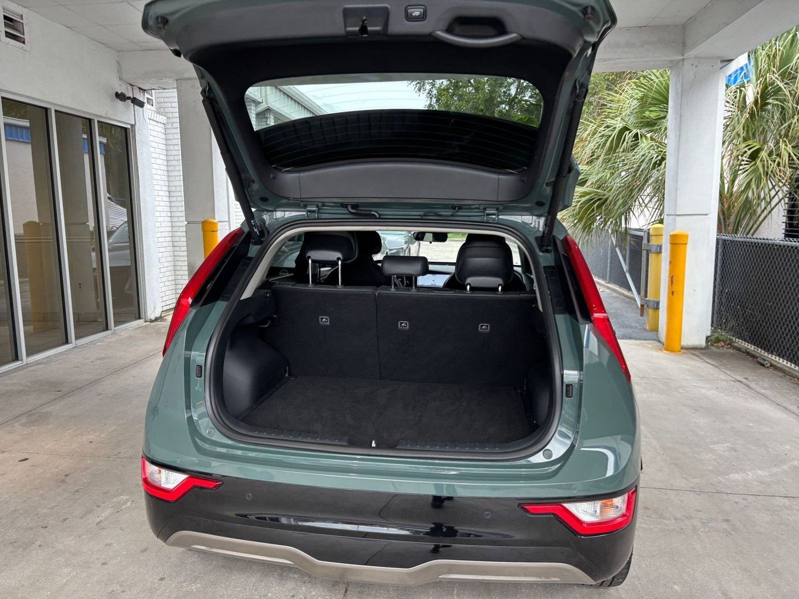 Used 2024 Kia Niro Wind FWD image 38