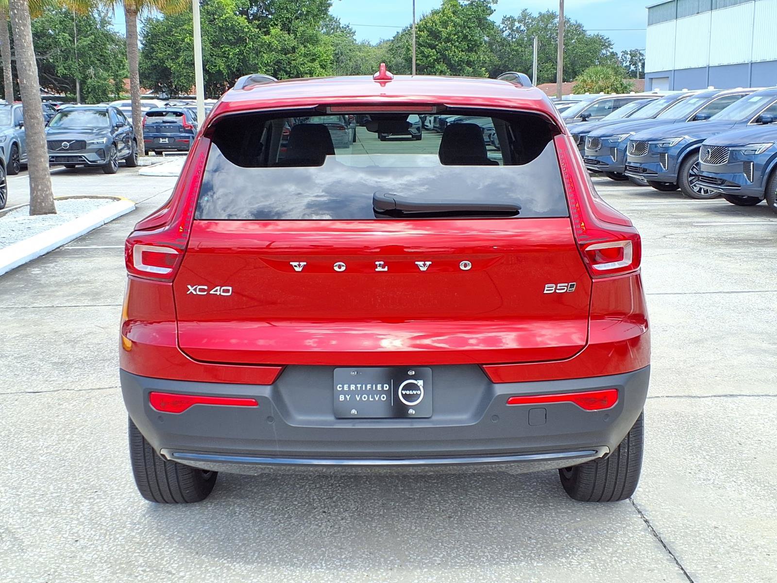 Certified 2023 Volvo XC40 B5 Ultimate w/ Protection Package Premier AWD/4WD image 6