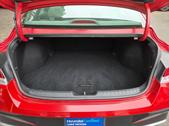 Certified 2025 Hyundai Elantra SEL FWD image 13