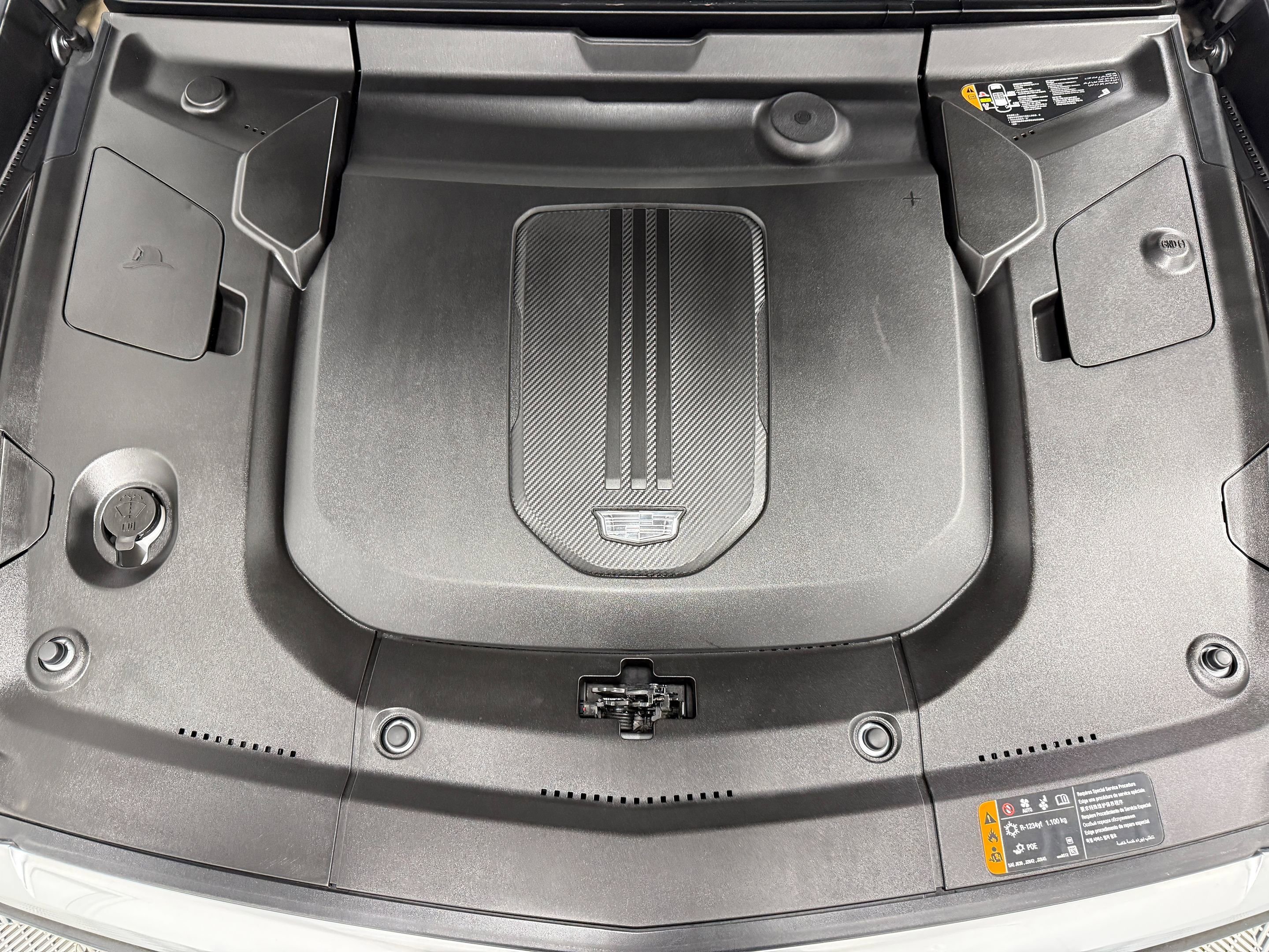 Used 2024 Cadillac Lyriq Tech RWD image 33