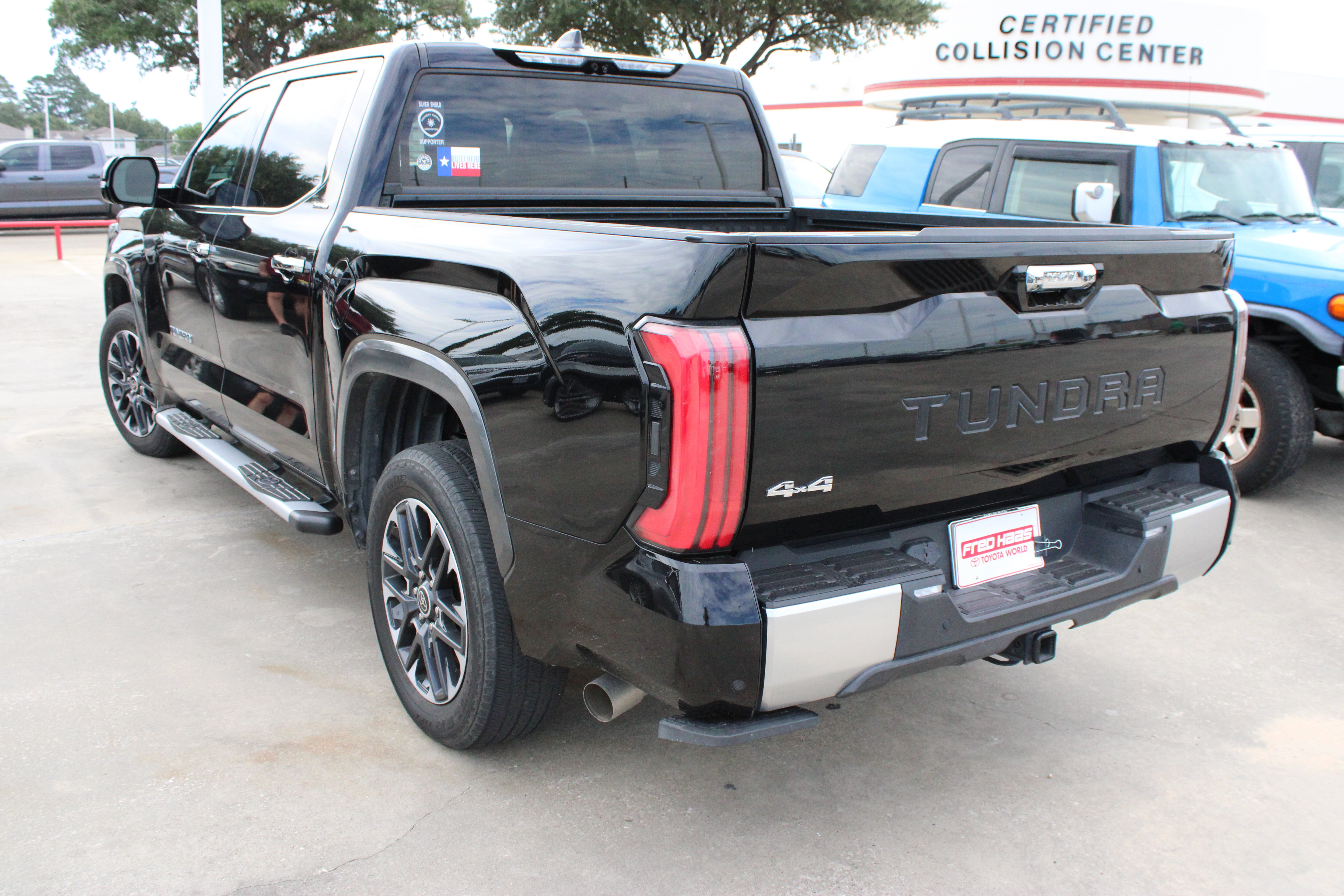 Used 2023 Toyota Tundra Limited AWD/4WD image 6